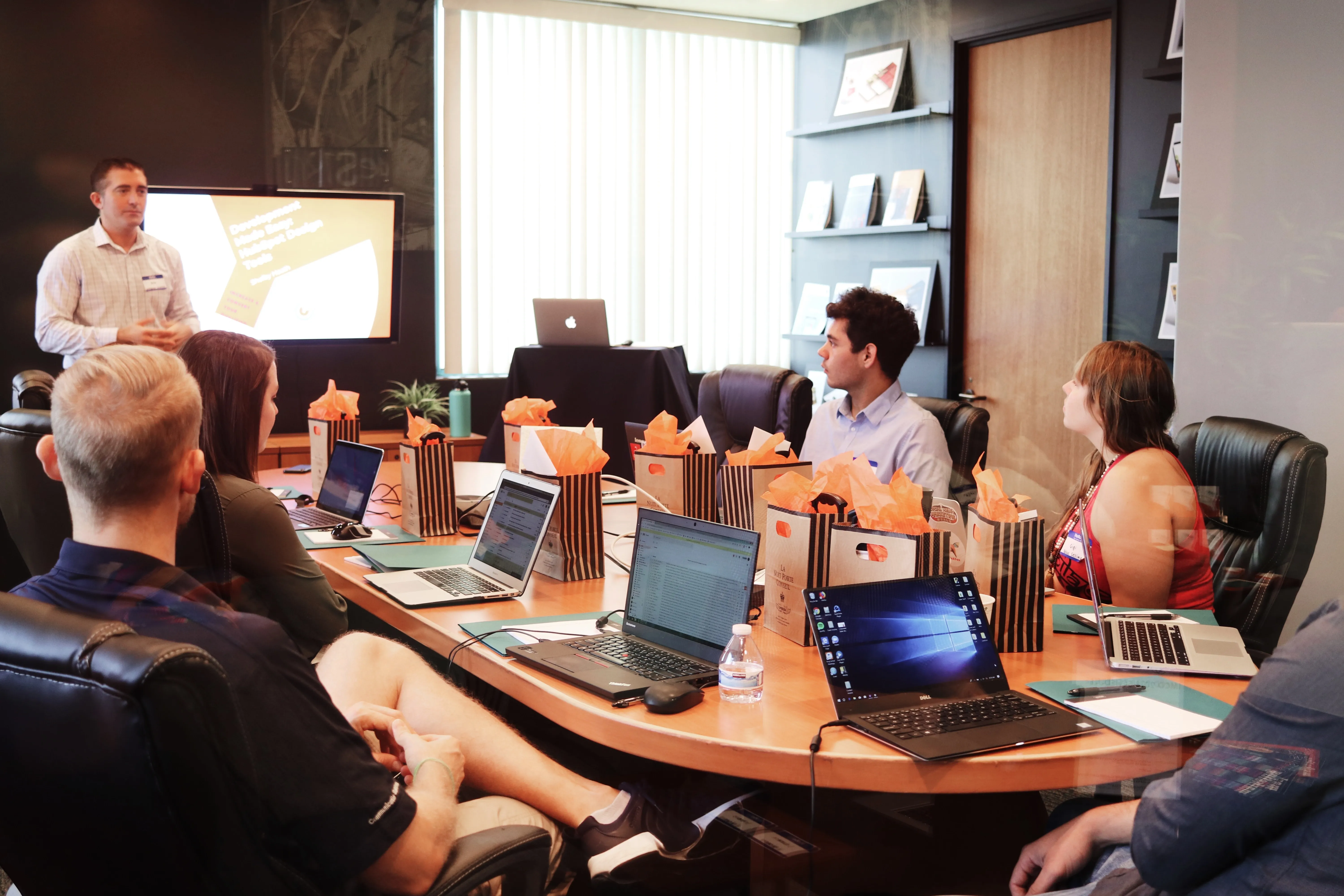Digital Agency  - Photo by Campaign Creators on Unsplash